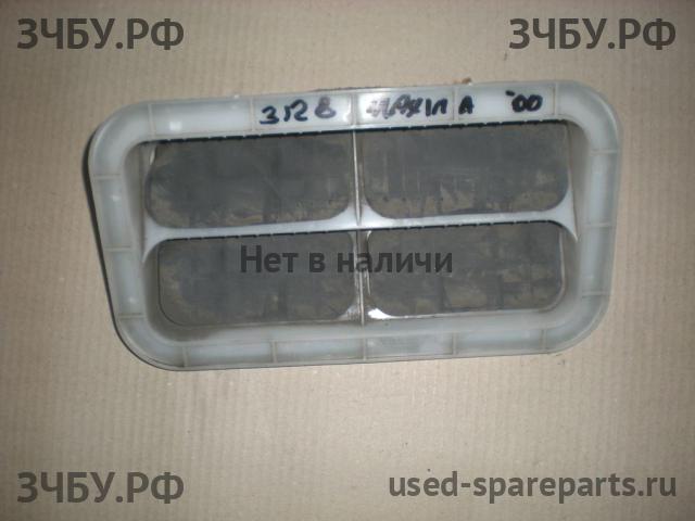 Nissan Maxima 3 (CA33) Решетка вентиляционная