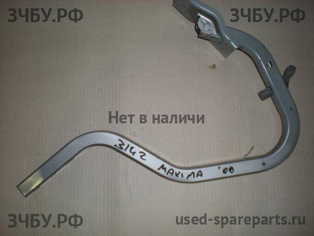 Nissan Maxima 3 (CA33) Петля крышки багажника правая