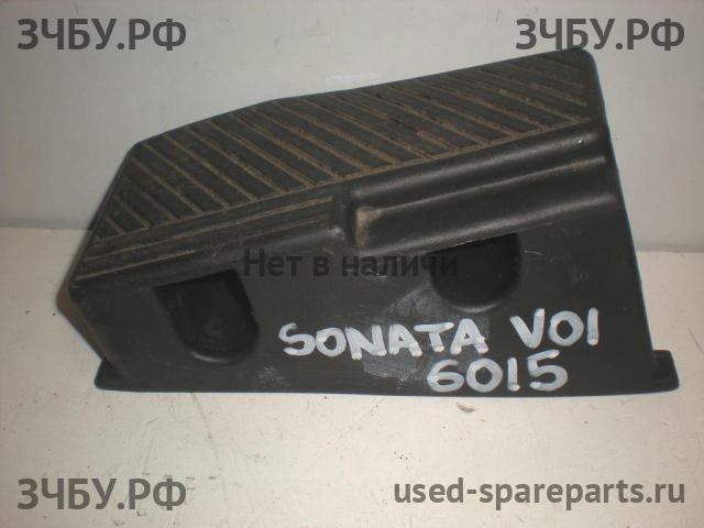 Hyundai Sonata 5 Накладка