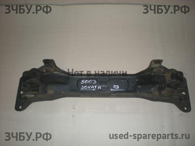 Hyundai Sonata 5 Балка задняя поперечная