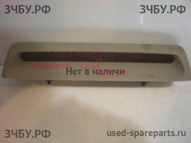 Hyundai Sonata 5 Фонарь задний в бампер левый