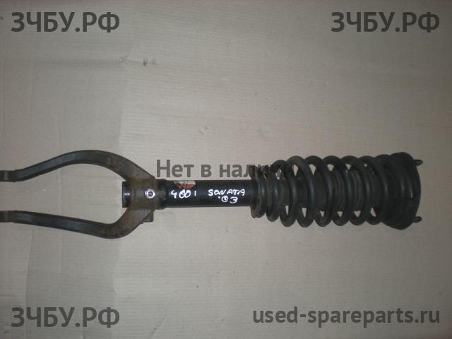 Hyundai Sonata 5 Стойка передняя левая (в сборе)