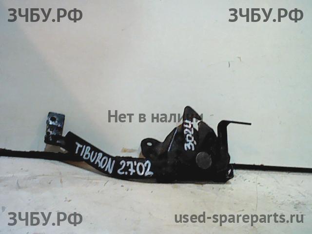 Hyundai Tiburon 2 Замок капота
