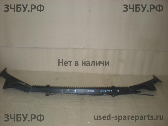 Ford Galaxy 1 Решетка стеклоочистителя (Дефлектор водостока)
