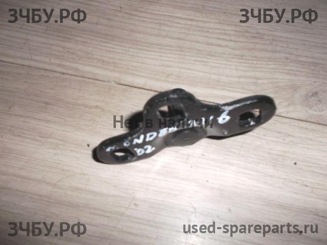 Ford Mondeo 3 Ответная часть замка багажника