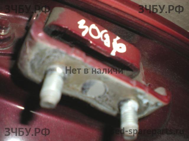 Nissan Primera P12 Петля двери задней левой