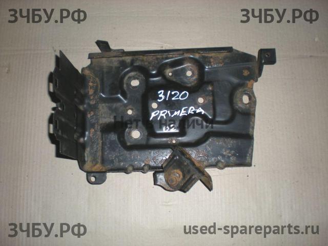 Nissan Primera P12 Корпус аккумулятора