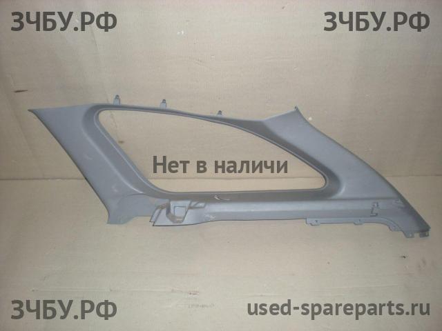 Nissan Primera P12 Обшивка багажника боковая правая