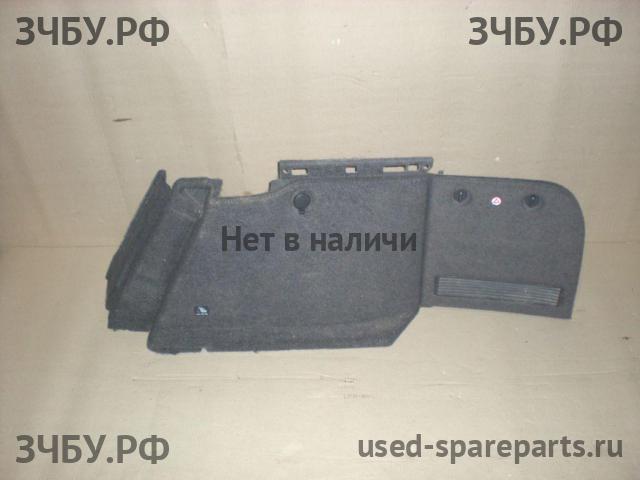 Nissan Primera P12 Обшивка багажника боковая правая
