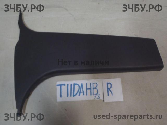 Nissan Tiida 1 Накладка стойки средней правой
