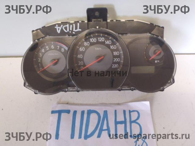 Nissan Tiida 1 Панель приборов
