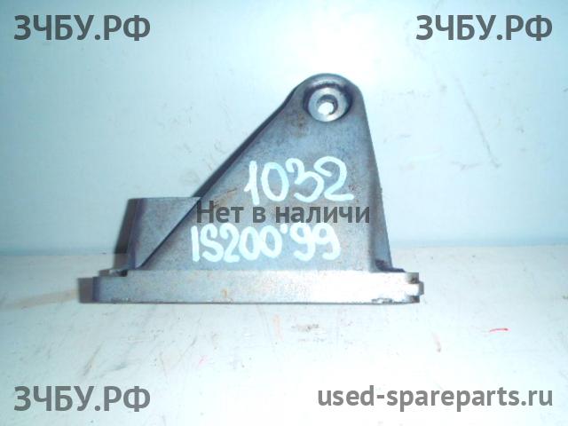 Lexus IS (1) 200/300 Кронштейн крепления ДВС