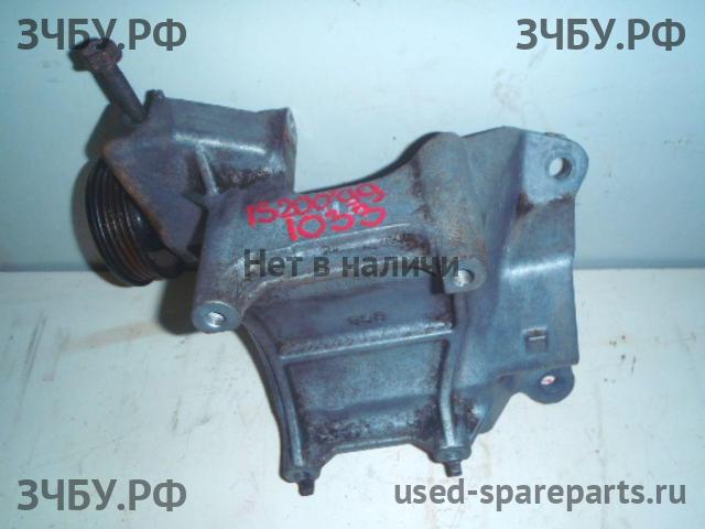 Lexus IS (1) 200/300 Кронштейн