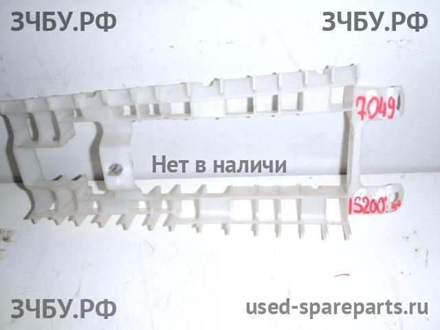 Lexus IS (1) 200/300 Кронштейн