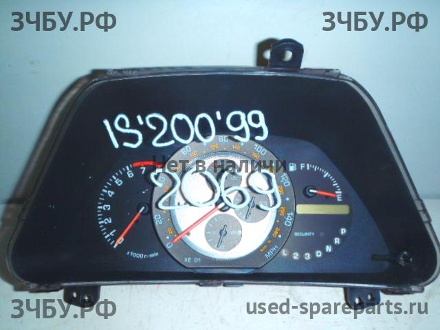 Lexus IS (1) 200/300 Панель приборов