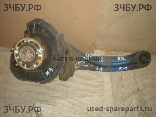 Mazda 3 [BK] Кулак задний правый
