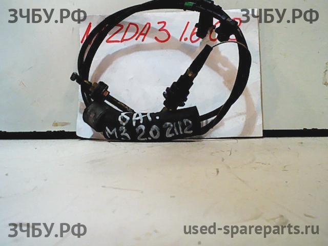 Mazda 3 [BK] Трос открывания багажника