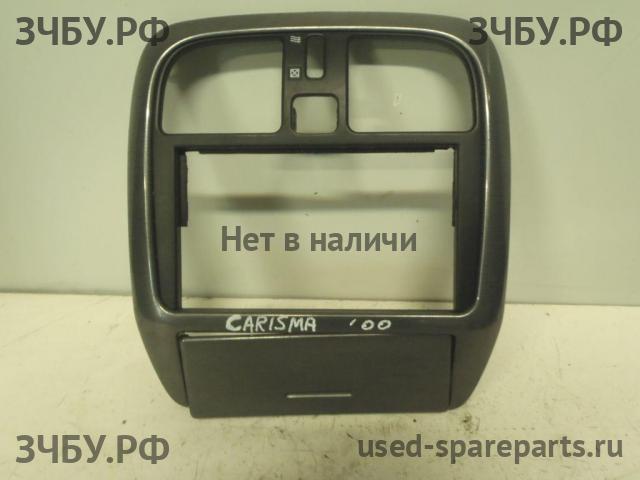 Mitsubishi Carisma (DA) Консоль между сиденьями (Подлокотник)
