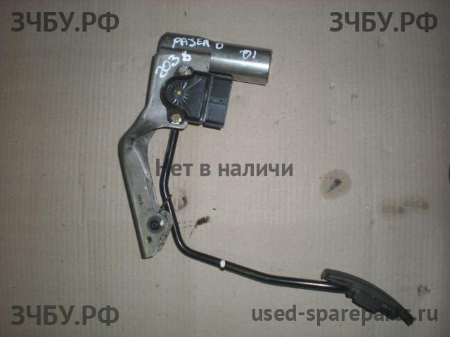 Mitsubishi Pajero/Montero 3 Педаль газа