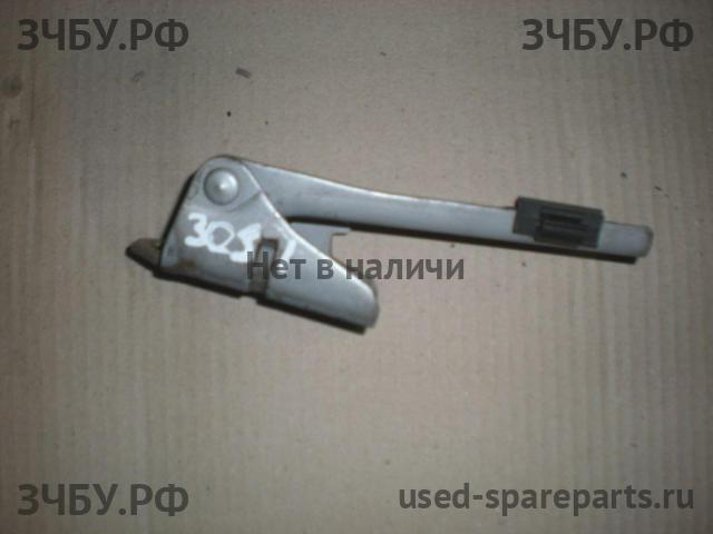Mitsubishi Pajero/Montero 3 Петля капота
