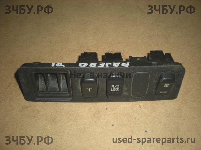 Mitsubishi Pajero/Montero 3 Блок кнопок