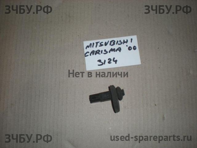 Mitsubishi Carisma (DA) Выключатель концевой