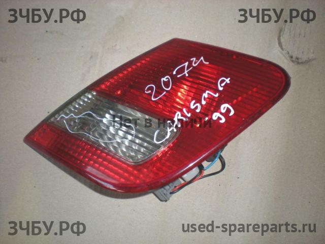 Mitsubishi Carisma (DA) Фонарь правый