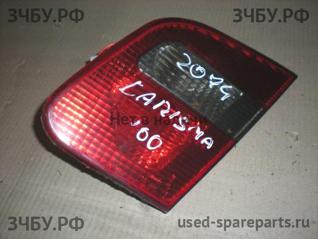 Mitsubishi Carisma (DA) Фонарь правый