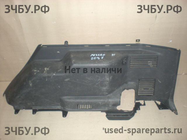 Mitsubishi Pajero/Montero 3 Обшивка багажника боковая правая