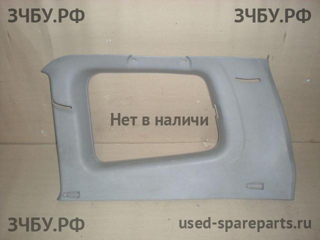 Mitsubishi Pajero/Montero 3 Обшивка багажника боковая правая