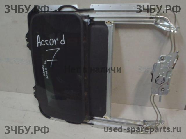Honda Accord 7 Люк в сборе