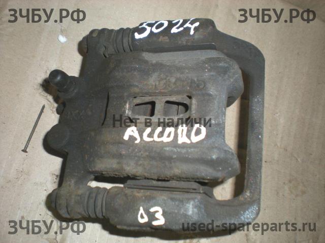 Honda Accord 7 Суппорт задний правый (в сборе со скобой)