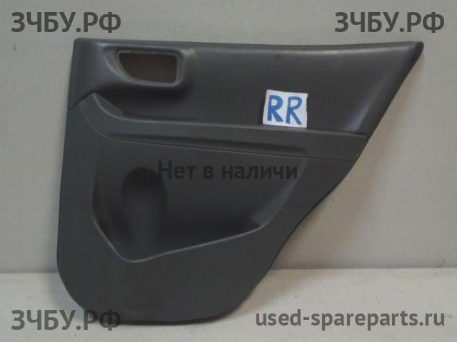 Hyundai Santa Fe 1 (SM) Обшивка двери задней правой