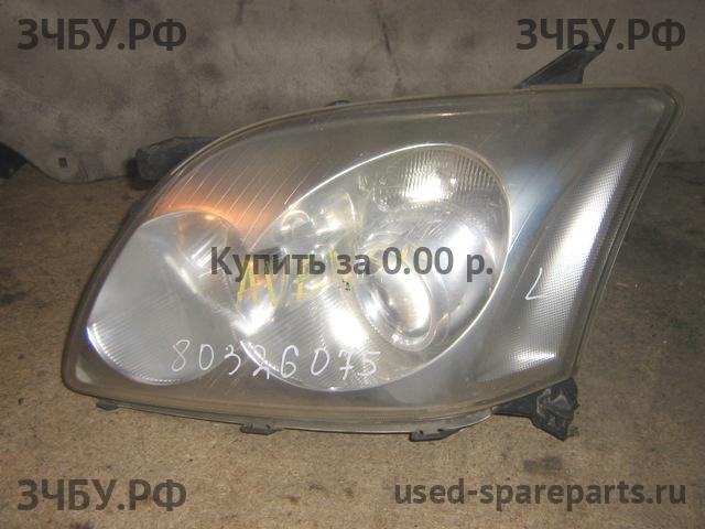 Toyota Avensis 2 Фара левая