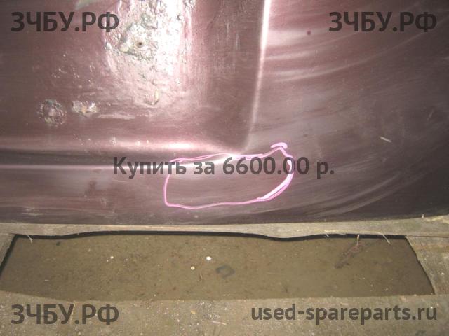 Nissan Primera P10 Дверь багажника со стеклом