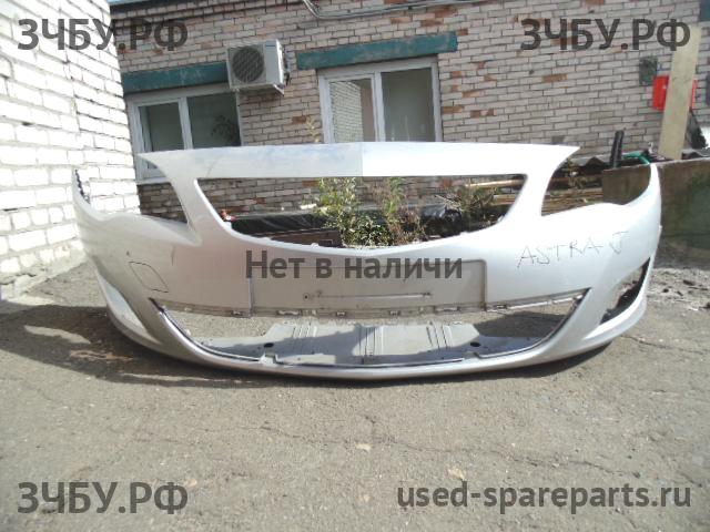 Opel Astra J Бампер передний