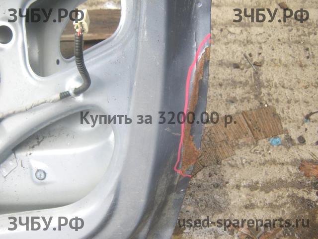 Honda Civic 8 (5D) Дверь багажника