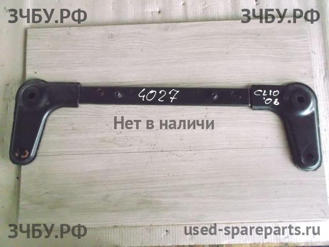 Renault Clio 3 Кронштейн передней балки
