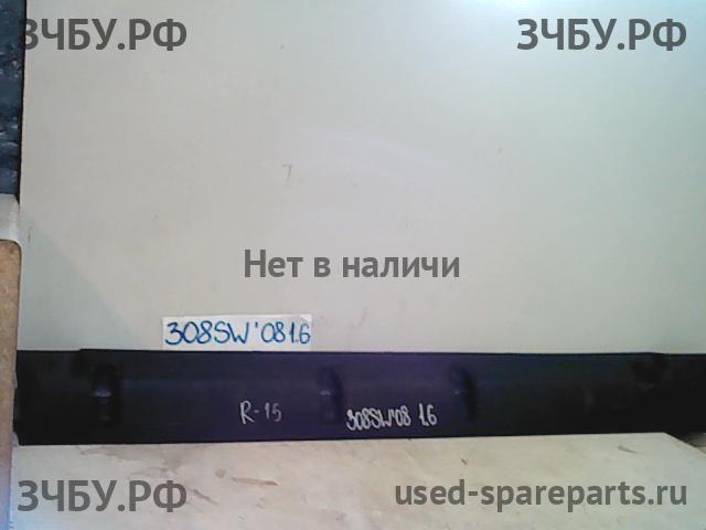 Peugeot 308 Пластик салона