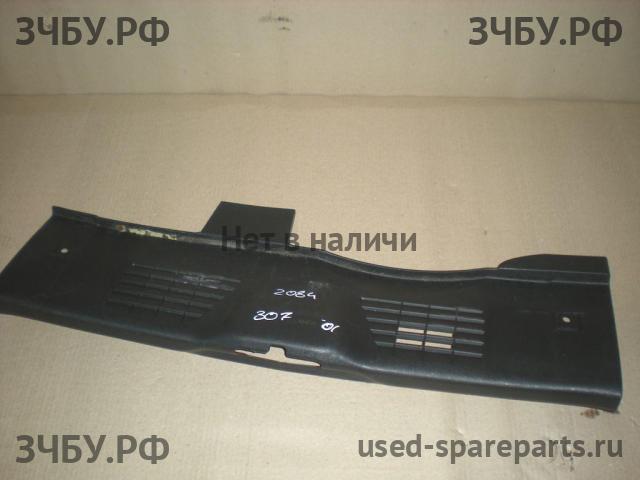 Peugeot 307 Накладка задней панели