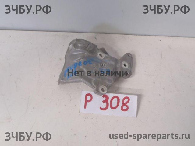 Peugeot 308 Кронштейн