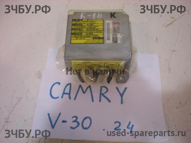 Toyota Camry 5 (V30) Блок электронный