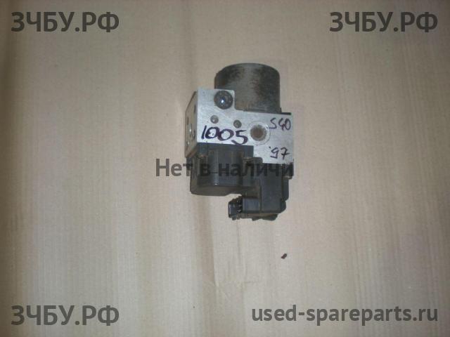Volvo S40 (1) Блок ABS (насос)