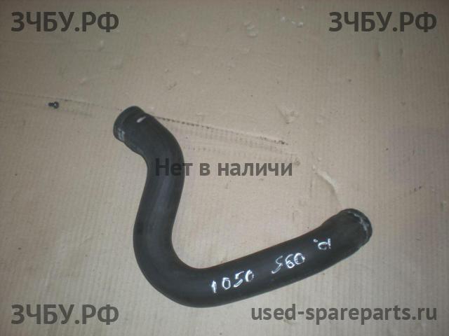 Volvo S60 (1) Патрубок радиатора