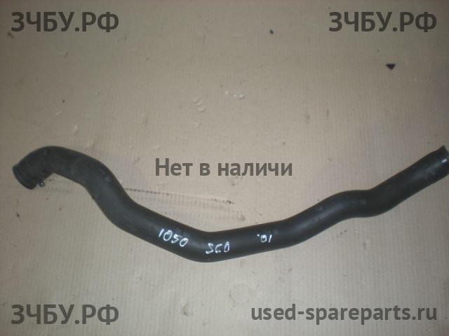 Volvo S60 (1) Патрубок радиатора