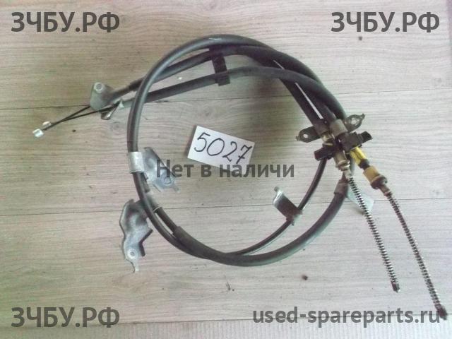 Toyota Yaris 2 Трос стояночного тормоза