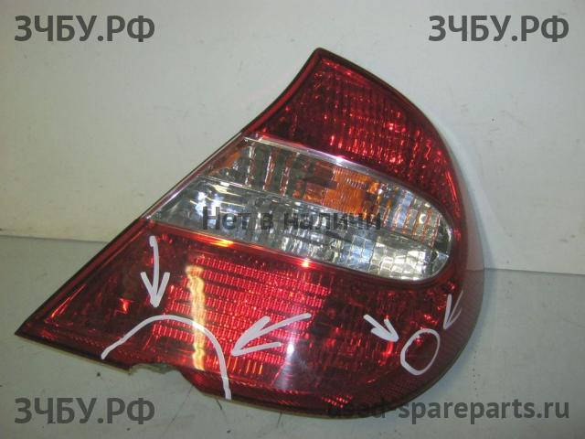 Toyota Camry 5 (V30) Фонарь правый