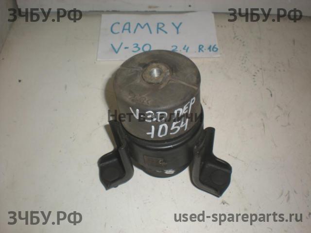 Toyota Camry 5 (V30) Опора двигателя