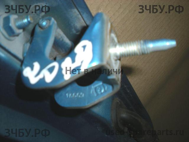 Peugeot 206 Петля двери багажника