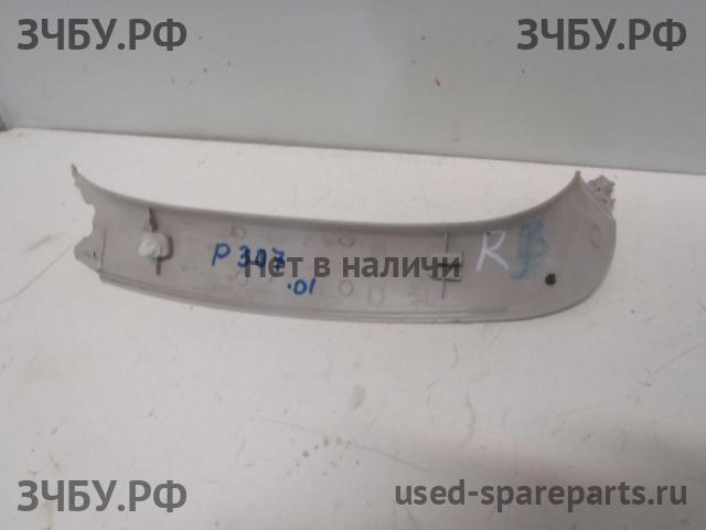 Peugeot 307 Обшивка двери багажника